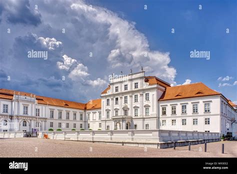 Schloss Oranienburg Palace, oldest Baroque palace in Mark Brandenburg ...