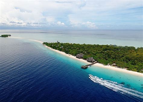 The Reef Dive Resort | Mataking Island | Audley Travel