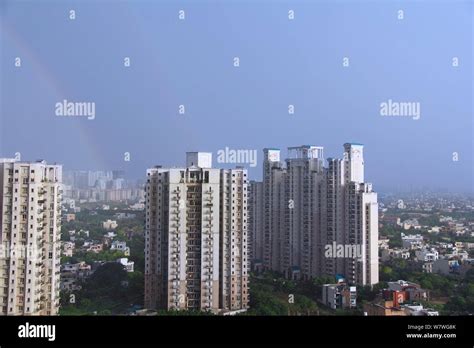 Gurgaon india skyline hi-res stock photography and images - Alamy