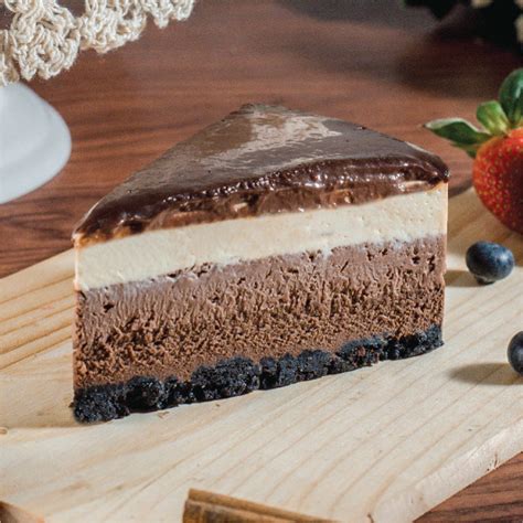 Triple Chocolate Cheesecake (Slice) - JUNANDUS