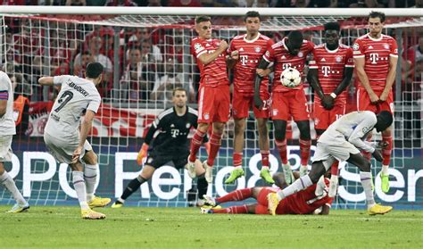 Bayer Leverkusen vs. Bayern Munich LIVE STREAM (9/30/22): Watch ...