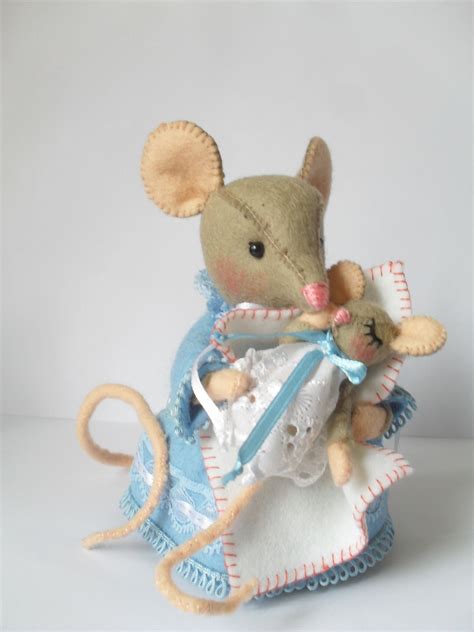 Fantasting Make a Stuffed Animal Ideas in 2020 | Felt toys, Mouse crafts, Felt dolls