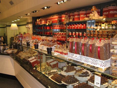 Enjoy Belgium Chocolates in Bruges!