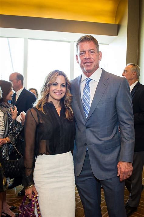 Who is Troy Aikman's Wife, Catherine Mooty? How did Troy Aikman meet Catherine Mooty?