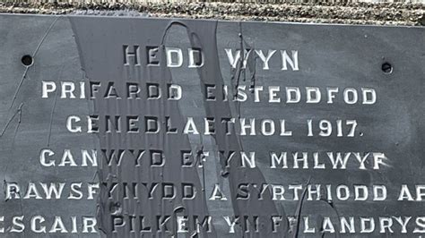 Memorial to poet Hedd Wyn vandalised for second time - BBC News