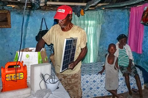 Panneaux solaires à Haïti, volet essentiel du plan d’approvisionnement des communautés reculées ...