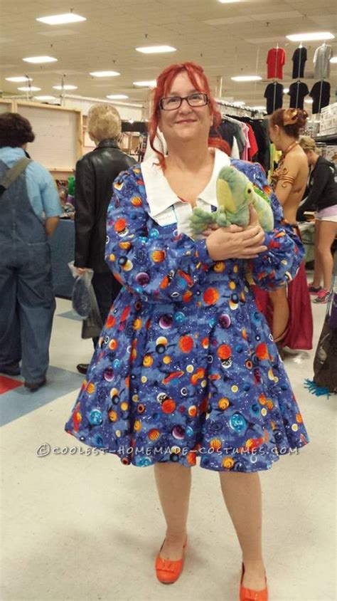 Cool Homemade Ms. Frizzle Costume