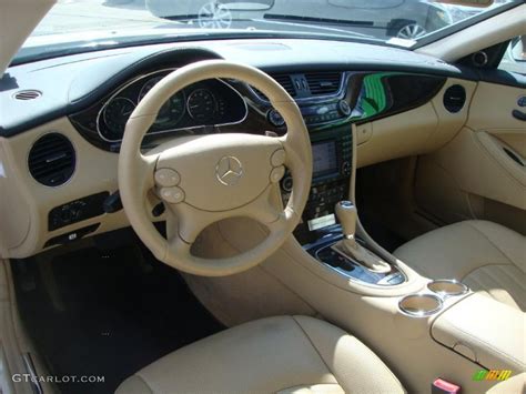 2008 Mercedes-Benz CLS 550 Diamond White Edition interior Photo ...