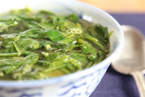 Tamarind Spinach Rocket Soup – Simply Sentient