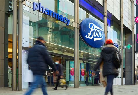 Boots launches new discount scheme for Advantage card holders - here's ...