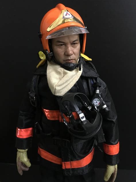 1/6 Gallery: Singapore Civil Defence Force (SCDF) - Fire Fighter