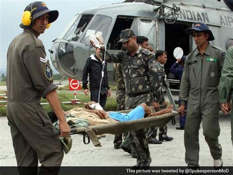 Indian Armed Forces Help in Nepal Rescue and Relief Operations After ...