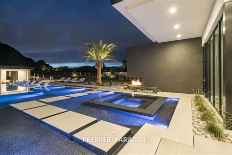 Infinity Edge Pool & Modern Perimeter Overflow Spa | Paradise Valley Arizona | Premier Paradise Inc.