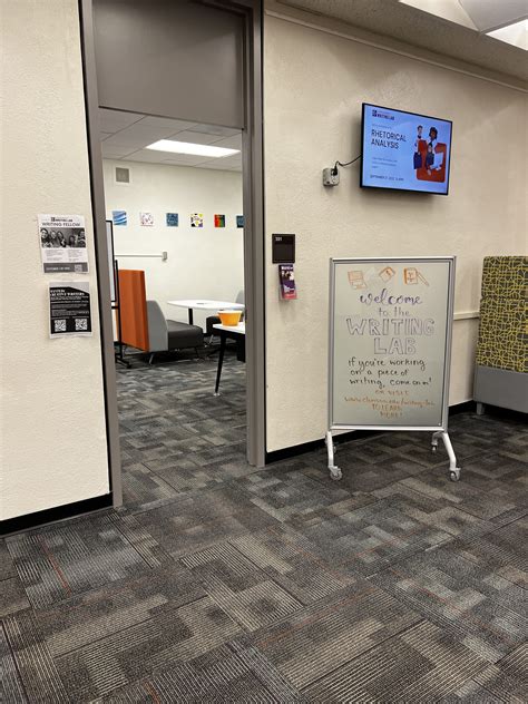 Writing Lab opens in Cooper Library – Clemson Libraries