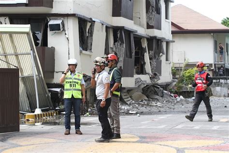 LOOK: Davao City condo damaged by strong earthquake