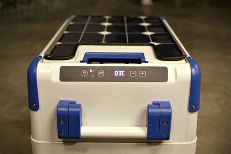 SolarCooler Solar-powered Refrigerating Cooler - MIKESHOUTS