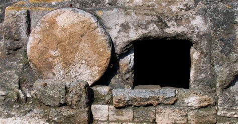 Inside Jesus Tomb
