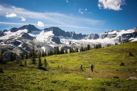 Find the Ultimate Mountain Holiday in Golden, BC - Active-Traveller