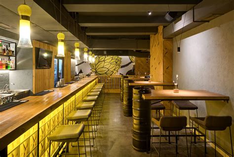 REBERBAR a Modern Pub Decor by YUDIN Design - InteriorZine