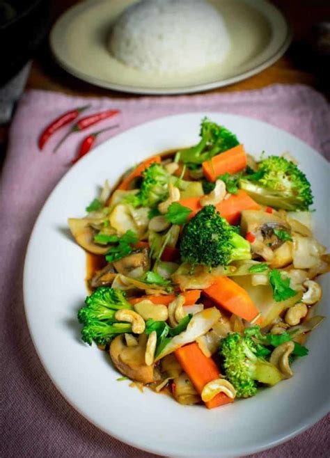 Thai Vegetable Stir Fry in 15 minutes - Vegan Punks