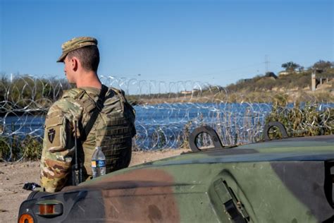 Texas Blocking Border Patrol From Patrolling Area Where Migrants Cross ...