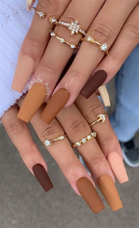 40 Beautiful Nail Design Ideas To Wear In Fall : Gradient brown