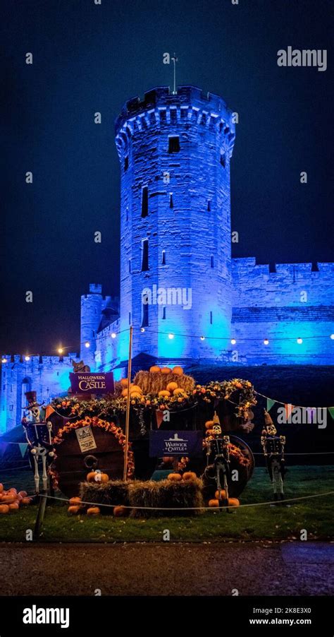 Warwick castle halloween hi-res stock photography and images - Alamy