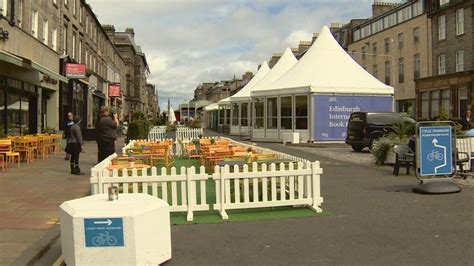 Expanded book festival opens in Edinburgh - BBC News