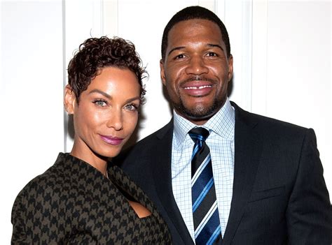 Michael Strahan 2024: dating, net worth, tattoos, smoking & body facts ...