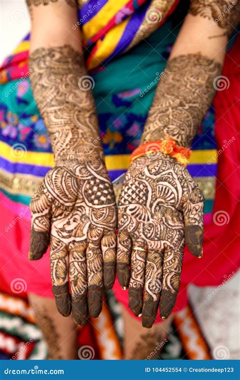 Mendi for Wedding Girl in India Stock Photo - Image of fashion, beauty ...