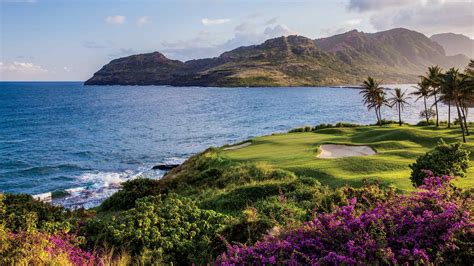 These 10 jaw-dropping Hawaiian courses are on best kind of island time