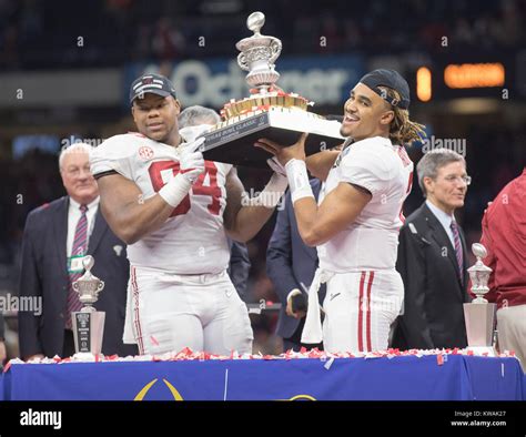 New Orleans, LA, USA. 1st Jan, 2018. Alabama's Jalen Hurts #2 and Da ...