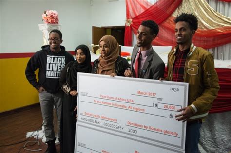 Celebridades da internet, estudantes de origem somali arrecadam mais de 80 mil dólares para ...