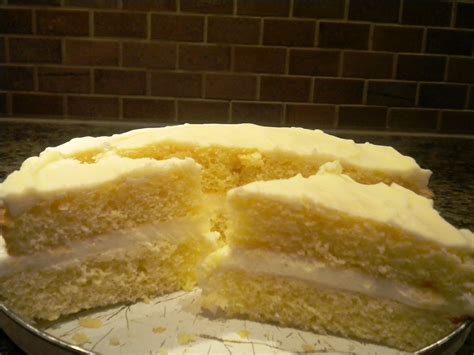 The Rookie Cook: Lemon Victoria Sponge Cake with White Chocolate