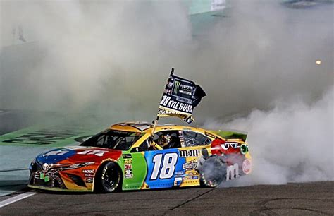 Kyle Busch clinches his second NASCAR Cup title - Los Angeles Times