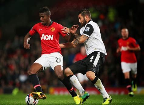 BBC Football: Manchester United Transfer >> Zaha approached six clubs ...