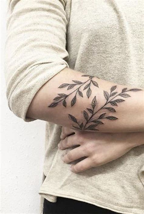 Delicate Leaf Vine Arm Tattoo Ideen für Frauen - www.MyBodiArt.com, #delicate #frauen #ideen # ...