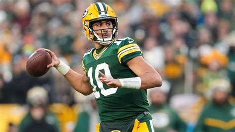 Green Bay Packers quarterback Jordan Love: Stats, salary, position ...