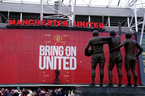 Manchester United takeover: New offers expected as sale deadline approaches | The Independent