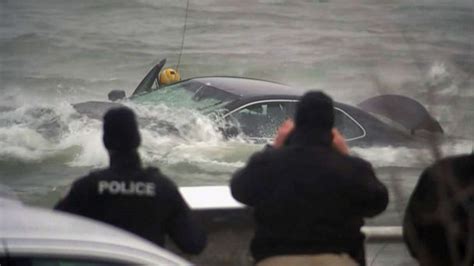 1 dead as car crashes into water near Niagara Falls - ABC News