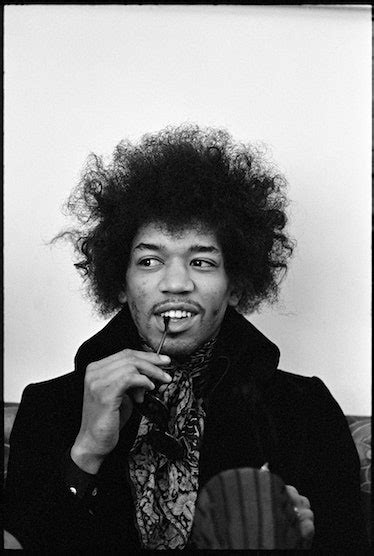 See Linda McCartney’s Long-Lost Photographs, From Jimi Hendrix in His Prime to a Young Paul ...