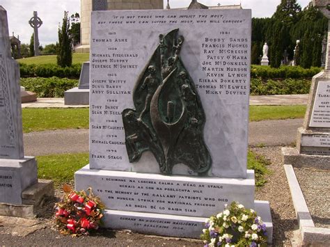 Bobby Sands Grave - As Strategy Gains In Popularity Hunger Strikers ...