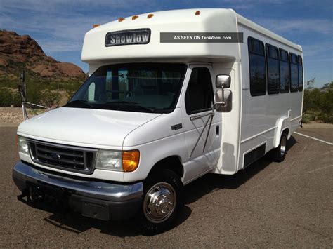 2005 Ford E - 450 Diesel 18 Passenger++ Shuttle Bus Passenger Van Handicap Lift