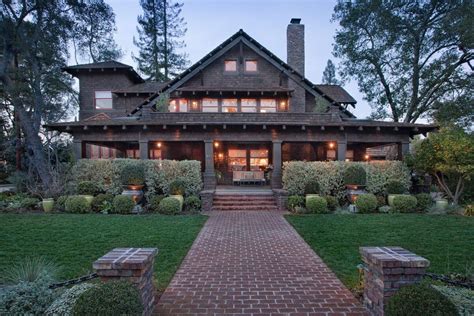 Things You Need To Know About A Craftsman Style House - Architectures Ideas