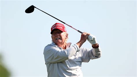 Donald Trump hits awful shank at his Los Angeles golf course | Fox News