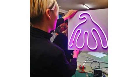 How to Build Your Own LED Neon Signs - gindestarled