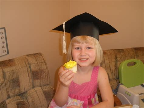 I Used To Have A Brain: Preschool Graduation Cap Tutorial