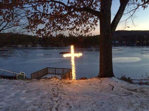 DIY Lighted Cross For Outside at Christmas