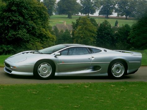 Jaguar XJ220