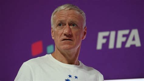 Équipe de France : Didier Deschamps réagit avec émotion à la retraite internationale de Raphaël ...